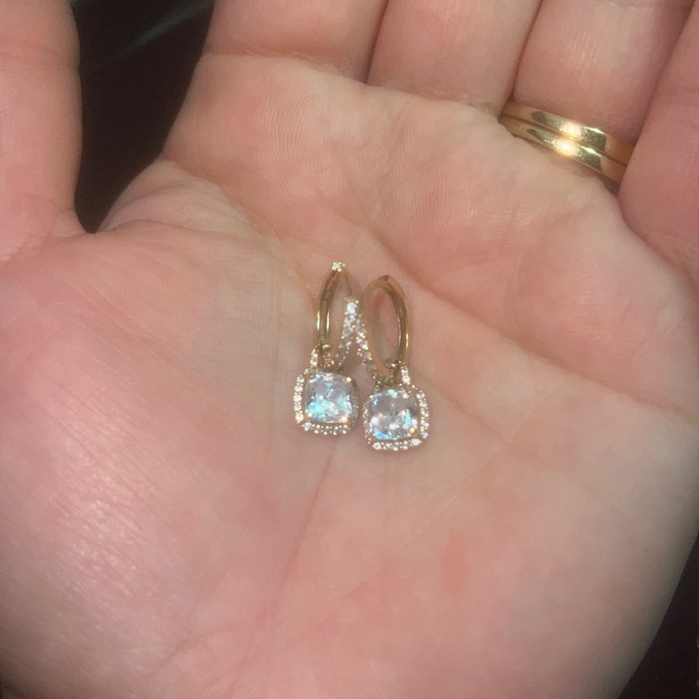 Gorgeous Gold diamond earrings